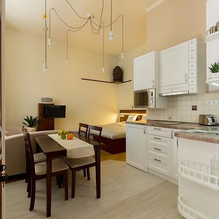 Family Buddha Apartment Budapeste Exterior foto