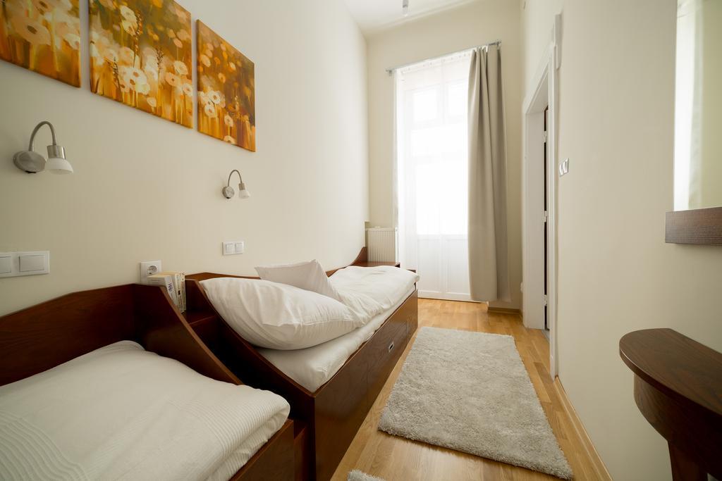 Family Buddha Apartment Budapeste Exterior foto